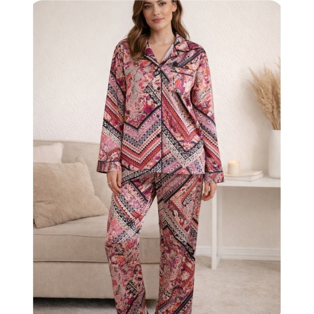 Victoria's Secret Afterhours Satin Pajama Set Womens Medium Pink Paisley 2 Pc